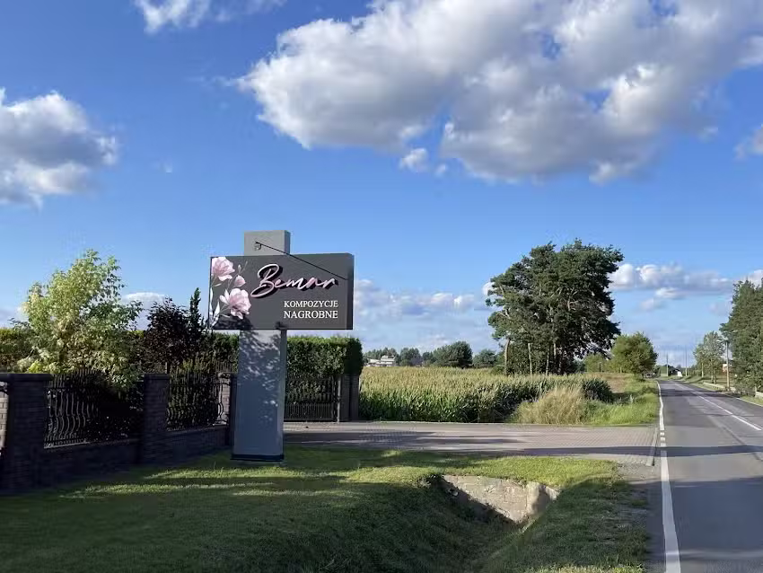 FPH Bemar Kompozycje nagrobne.