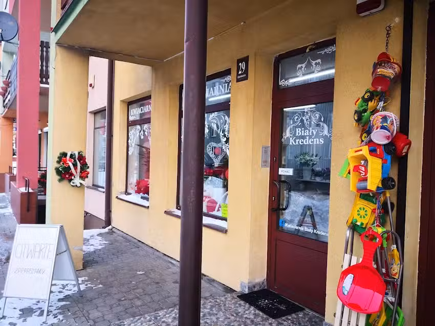 Kwiaciarnia „Biały Kredens”