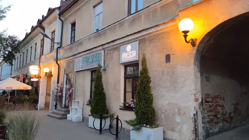 Kwiaciarnia CARMEN FLOR flowers&deco Biała Podlaska. Poczta Kwiatowa®. Bukiety Ślubne. Dekoracje Kwiatowe.