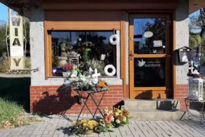 Kwiaciarnia Domek Kwiatowy Dowóz