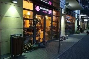 Kwiaciarnia „Laura”