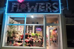 KWIACIARNIA LOVE IS…🩷🏵️ FLOWERS💐