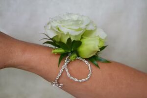 Kwiaciarnia Luboń – Gardenia. Dekoracje ślubne, wiązanki, wieńce.