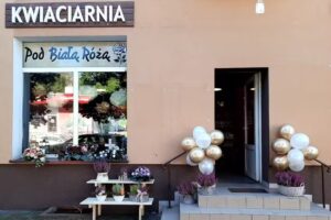 Kwiaciarnia ,,Pod Białą Różą”