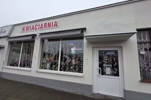 Kwiaciarnia ul. Sienkiewicza 42 we wnęce