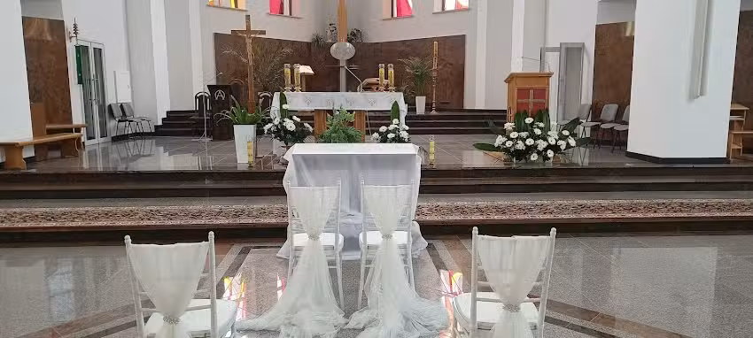 Kwiaciarnia w Gs Strzyżów ” Merci”