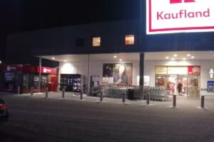 KWIATOMAT 24/7 KWIACIARNIA PRZYSTANEK KWIATY