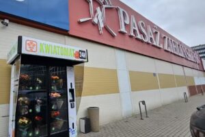Kwiatomat bukietomat a-kwiaty.pl kwiaty 24/7 Wrocław pasaż Zielińskiego Bouquet flower vending machine