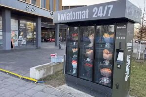 Kwiatomat. Kwiaty 24h. Swojczycka