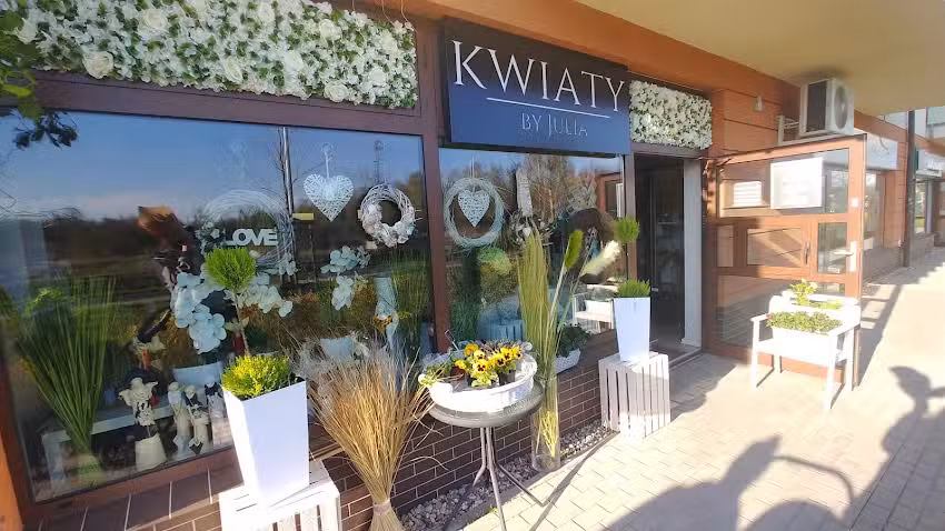 Kwiaty By Julia Bukiety Wiązanki Wieńce Pracownia florystyczna Flower box Warsztaty florystyczne