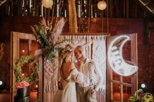 KWIETNY KOSMOS Pracownia Florystyczno-Artystyczna Sylwia Cieślik