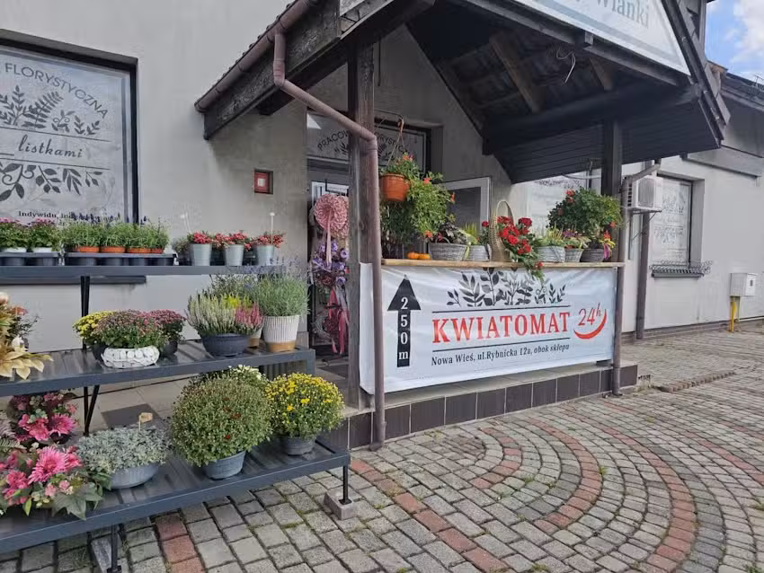 Pracownia Florystyczna Między Listkami