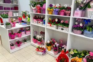 Prezentowe Love – kwiaciarnia