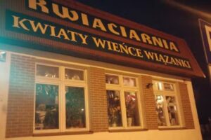 Róża Kwiaciarnia Sulkowska Florystyka Wiązanki pogrzebowe Bukiety ślubne Rośliny Kwiaty