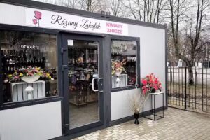 RÓŻANY ZAKĄTEK WYSZKÓW