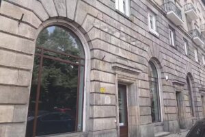 Ślad po dawnym neonie Kwiaty