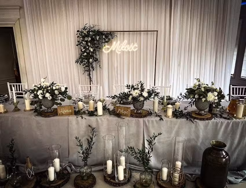 VIAFLOR STUDIO KWIATOWE Agnieszka Kania KWIATOMAT 24/H MAGAZYNOWA 2