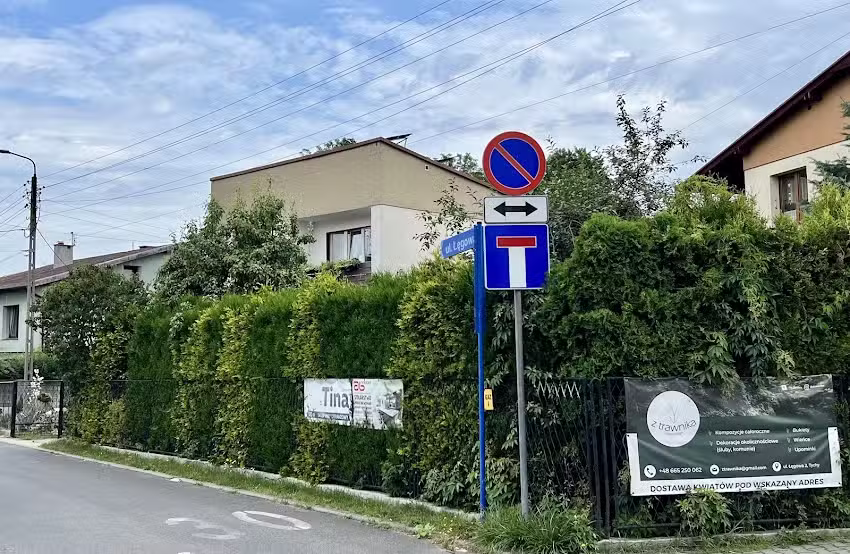 Z TRAWNIKA. Pracownia Florystyczna.