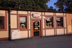 Znicz. Kwiaty, wieńce, znicze